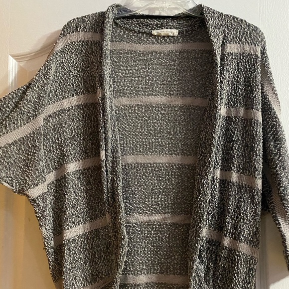 Sweater - Picture 1 of 4